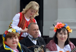 Парад вишиванок у Маріуполі, Донецька обл.